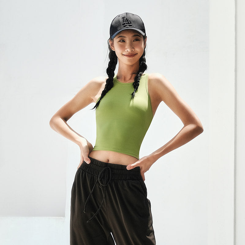 La Nikar female I-back, shock absorbing yoga wear undershirt