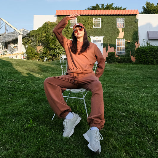 La Nikar Sports Hoodie and Straight Lantern Casual Pants Set