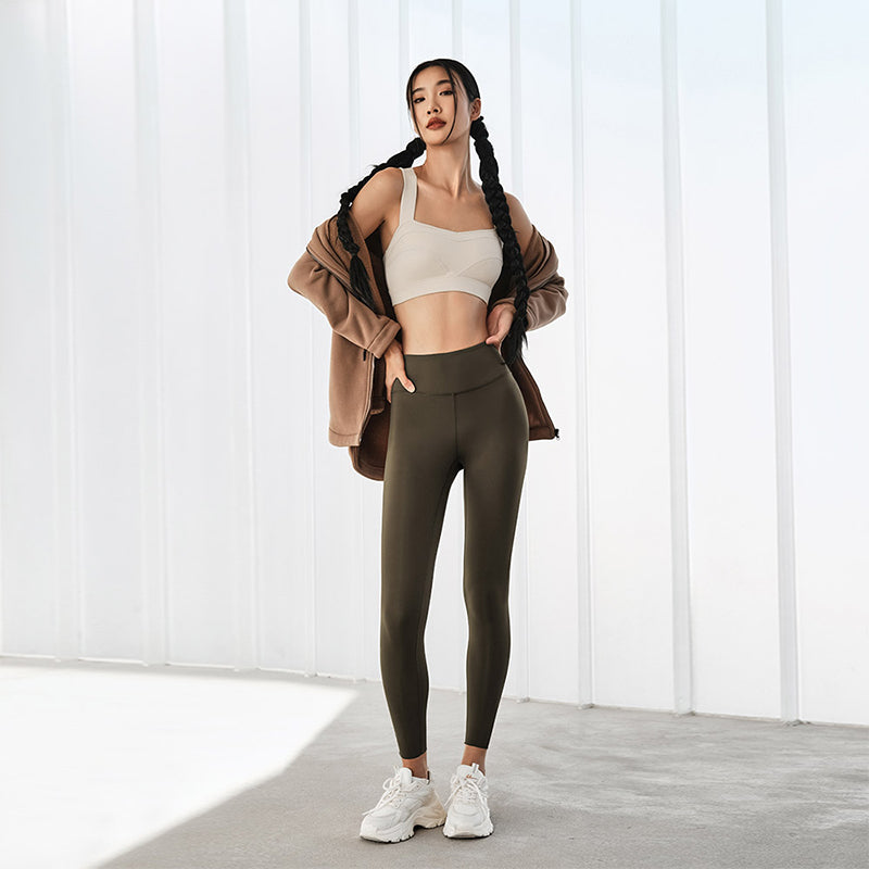 La Nikar De Velvet Shark Pants